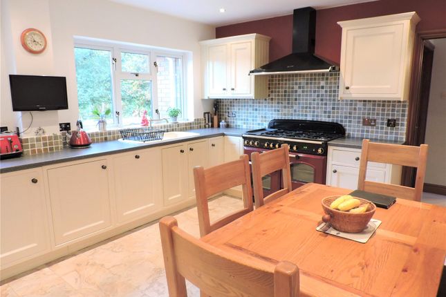 1, Clos Llwynallt, Pontardawe photo 4