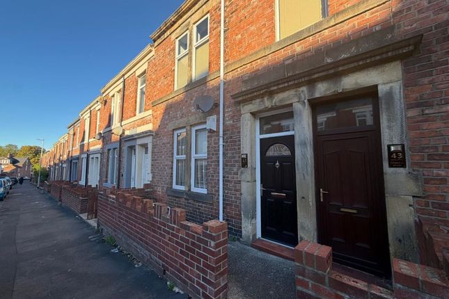 2-bed flat on 41 Chandos Street, Gateshead, £50,000