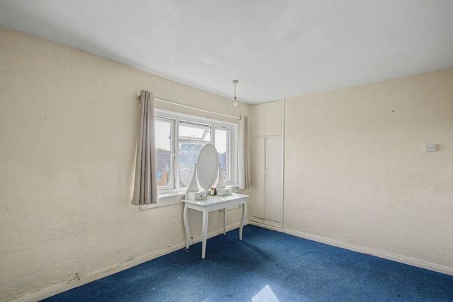 Manford Way, Chigwell photo 4
