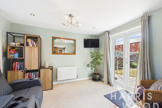 4 Secundus Drive, Colchester, Essex photo 3