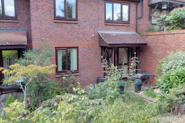 1-bed house on 1 The Pond, The Ridgeway, Hitchin, £81,000