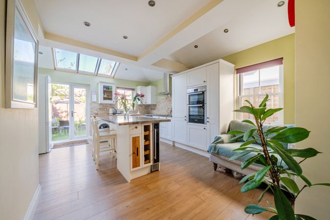 39, Deacon Road, Kingston Upon Thames photo 4