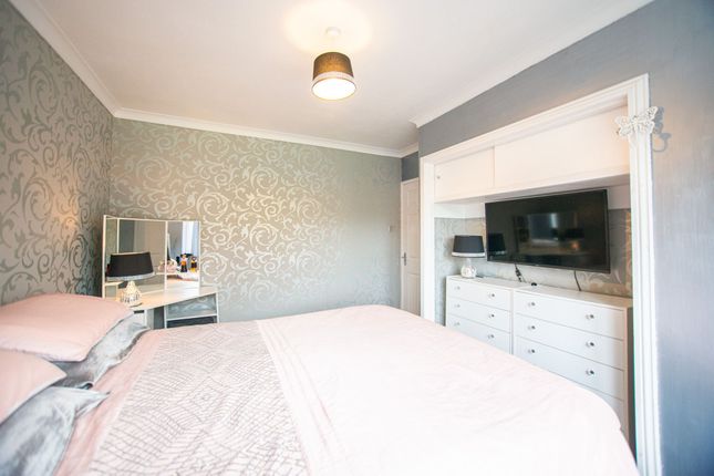 33 Louville Avenue, Withernsea photo 4