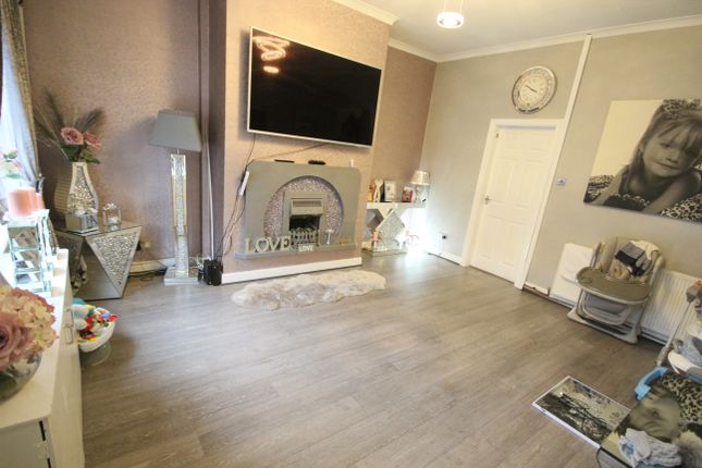 2 bed terraced house to rent in Prince Street, Lower Place, Rochdale OL16
