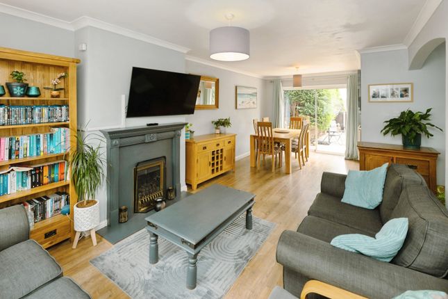 4, Llwyn Derw, Mold photo 3