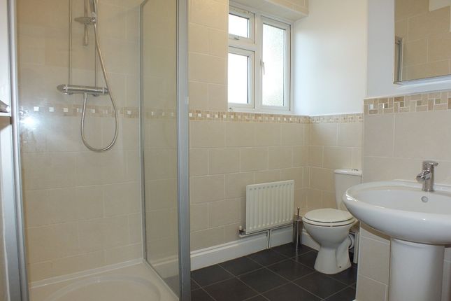 Room 6, 296, London Road, Reading photo 3