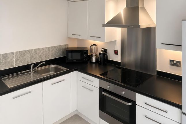RHR-2, The Hive Apartments, 7 Masshouse Plaza, Birmingham photo 3