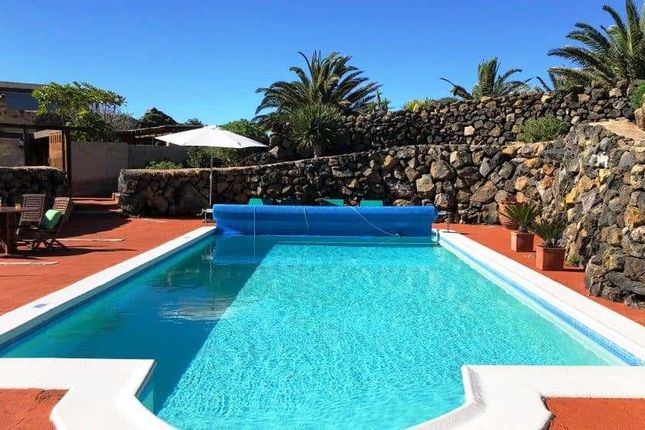 Villa for sale in Calle Rositas, Haria, Lanzarote, 35542, Spain
