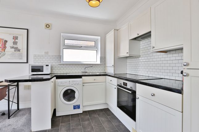 Flat 3, 11, Southern Road, Bournemouth photo 4