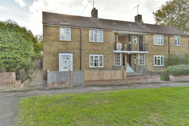 1-bed flat on Lamberhurst Green Twydall, Gillingham, £135,000