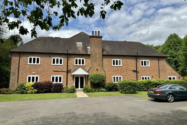 Thumbnail Flat for sale in Hambledon Park, Hambledon, Godalming