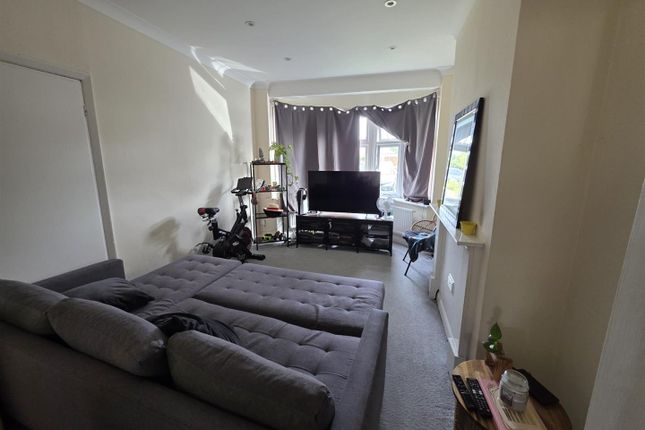 5, Russell Road, London photo 3