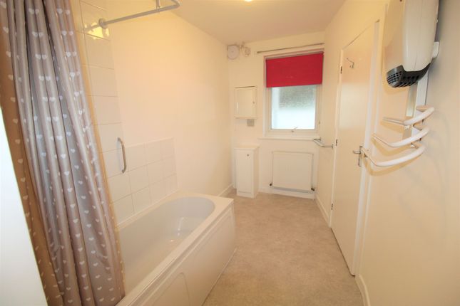 Flat to rent in Nelson Road, Poole