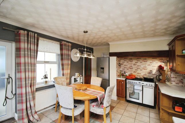 7, West Street, Stanley photo 5