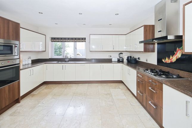 40, Arden Close, Balsall Common photo 2