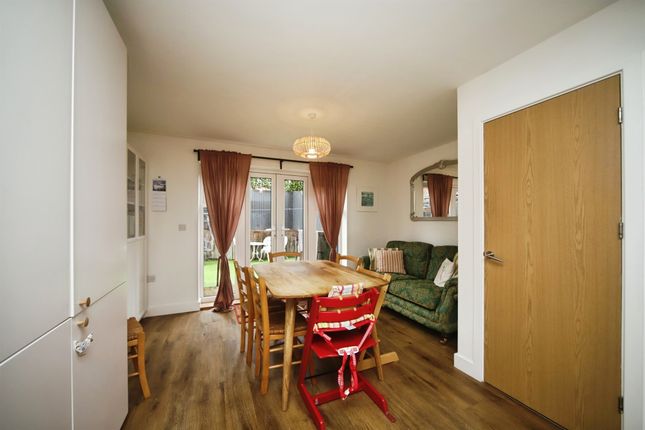 140, Grove Gate, Taunton photo 4