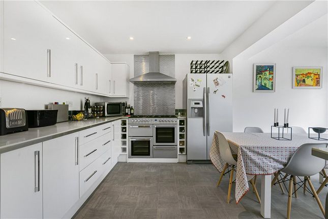 67, Lincoln Avenue, Twickenham photo 3