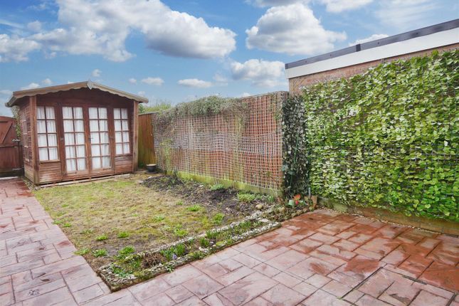Terraced house for sale in Radnor Road, Wallingford