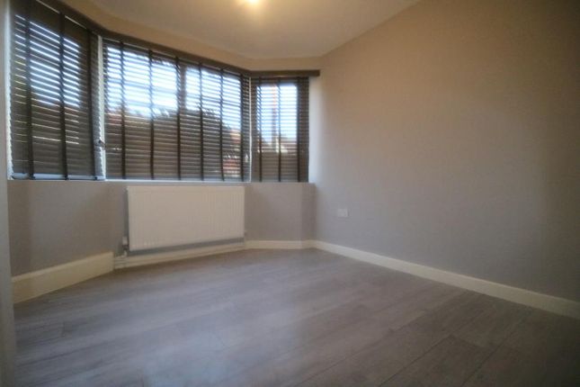 Room to rent in Lytton Avenue, Enfield