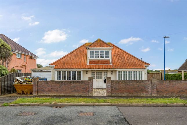 Thumbnail Detached house for sale in Woodland Road, Selsey