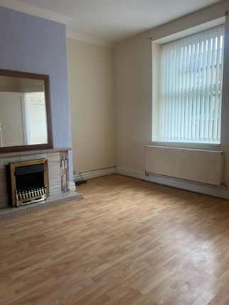 111, Blackhouse Road, Huddersfield photo 4