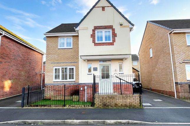 4-bed house on 174 Cae Morfa, Neath, £335,000