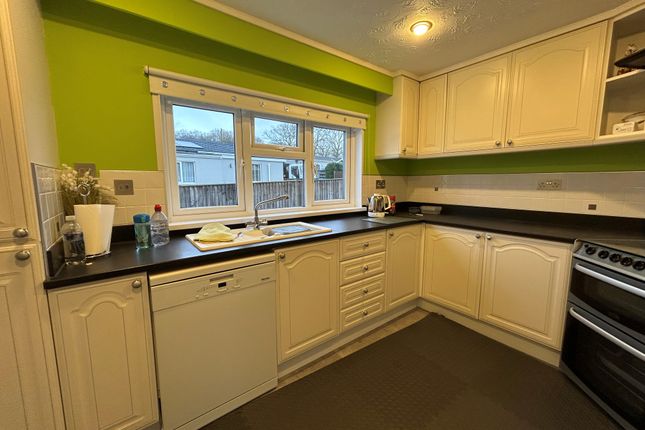 5, Claypits Lane, Dibden photo 4