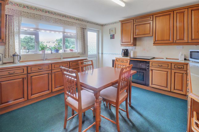 4 Kingston Avenue, Combe Martin Ilfracombe Devon, Ilfracombe photo 3