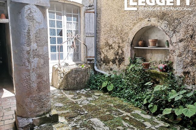 Villa for sale in Lectoure, Gers, Occitanie