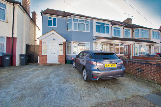 Semi-detached house to rent in Rosemary Avenue, Hounslow