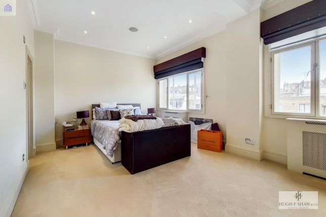 Flat for sale in Portland Place, London