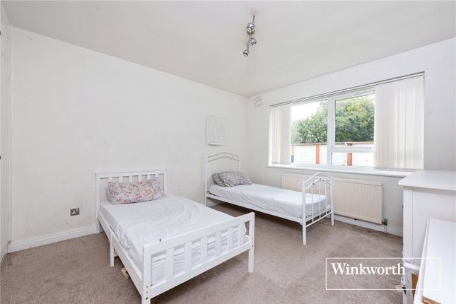 Flat for sale in The Lintons, 26 Dollis Avenue, Finchley, London