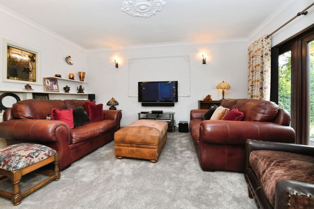 Chaseview,, London Road, Basildon photo 2