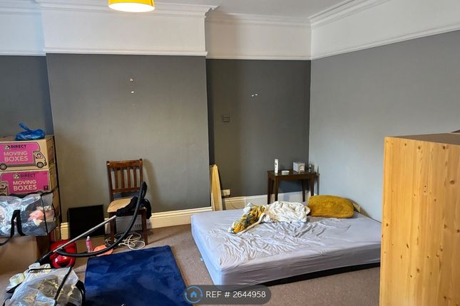 Flat, Westgate Lodge Westgate Bay Avenue, Westgate-On-Sea photo 3