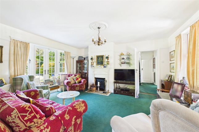 4, South Farm Lane, Surrey photo 4