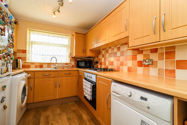 2, Keats Grove, Wakefield photo 2