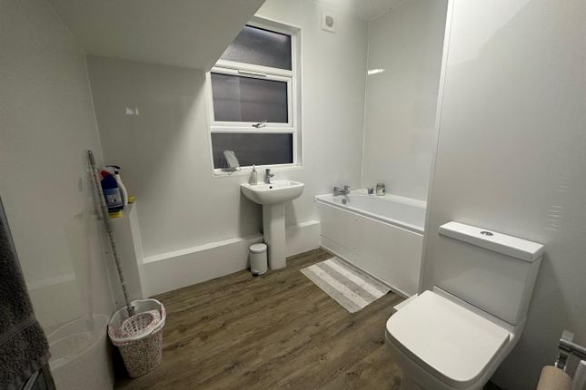Room 3, 338, Aylestone Road, Leicester photo 4