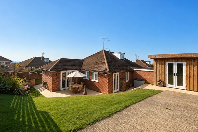 2, Folly Drive, Swindon photo 3