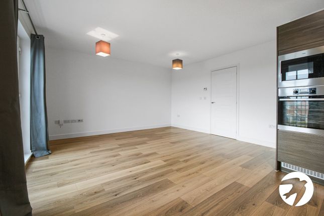 20 Saltwood House,, Candy Dene, Ebbsfleet Valley photo 4
