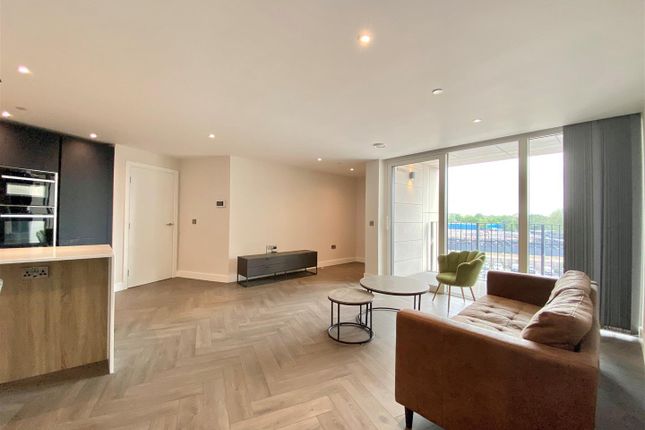 Flat to rent in Castle Wharf, Chester Road, Manchester