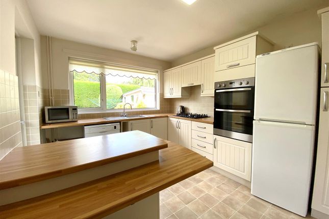 3, Lavant Close, Waterlooville photo 2