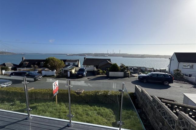 15 Pointfields Crescent, Milford Haven photo 4