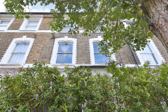 Thumbnail Flat for sale in Reighton Road, London