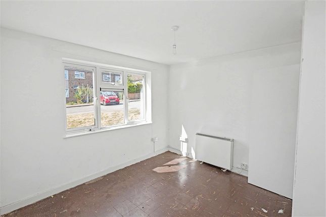 5 High Oak Road, Ware photo 4