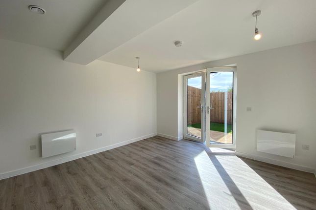 Thumbnail Flat to rent in Parkes Avenue, Balsall Heath, Birmingham, West Midlands