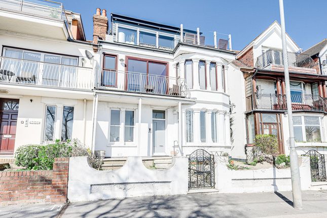 Thumbnail Flat for sale in Grand Parade, Leigh-On-Sea