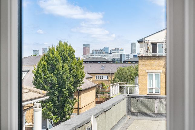 Flat 4, 89, Parnell Road, London photo 4
