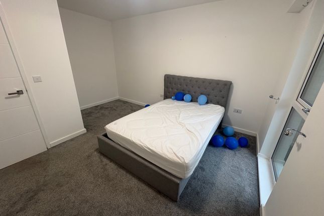 Flat 1, Denman House, Feltham photo 4