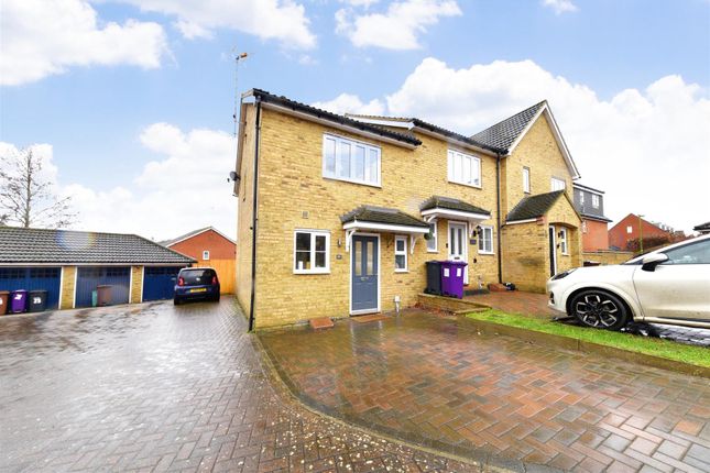 Thumbnail End terrace house for sale in Hunt Hill Close, Stevenage