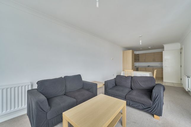 Flat 38, Azure Court, 666, Kingsbury Road, London photo 4